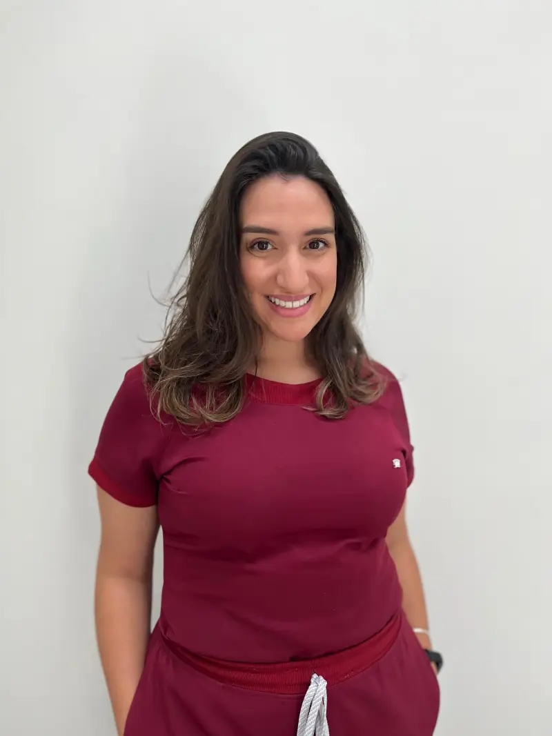 Dra. Gabriella Perissinotti, Especialista em Implantodontia e Harmonização Orofacial na Santtis